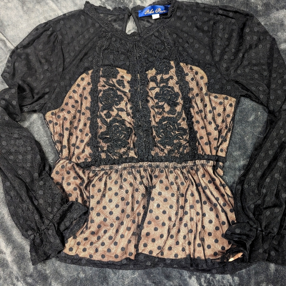 Women's black lace peplum top